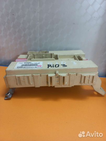Блок предохранителей Kia Rio 3