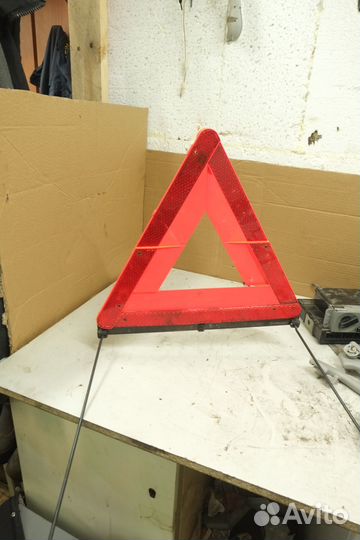 Знак аварийной остановки