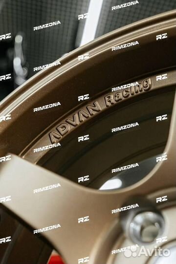 Литые диски advan R18 5x108 ave