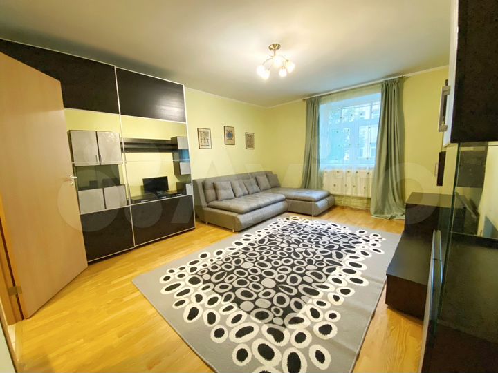 2-к. квартира, 65,5 м², 1/7 эт.