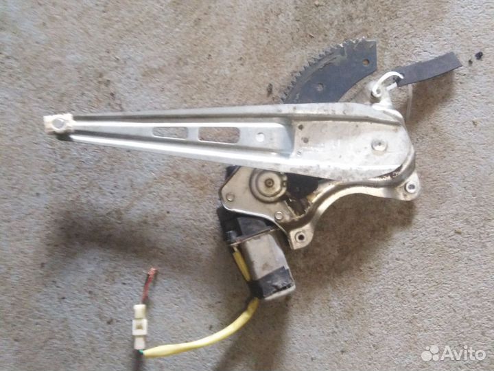 Стеклоподьемник задний левый Geely gs6