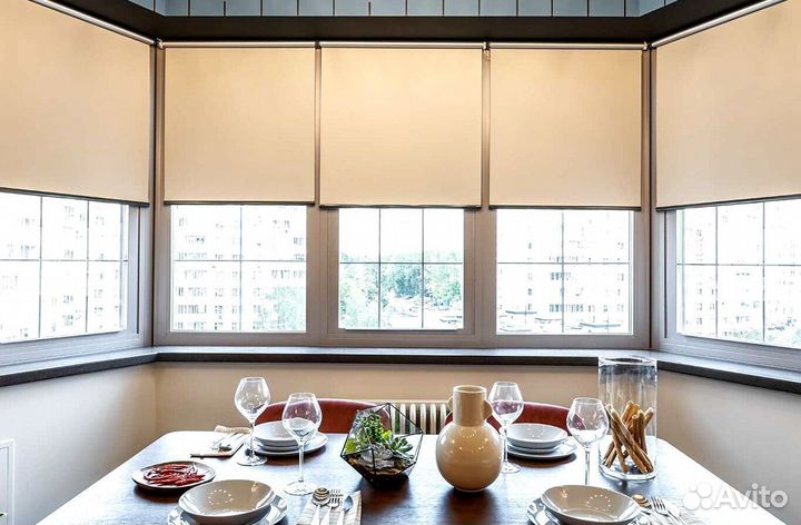 Рулонные шторы на раму окна блэкаут