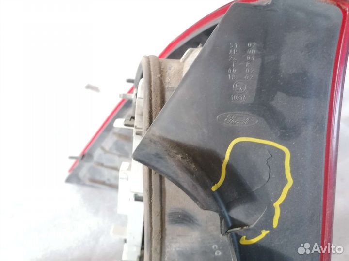 Фонарь задний Ford Focus 2 дефект