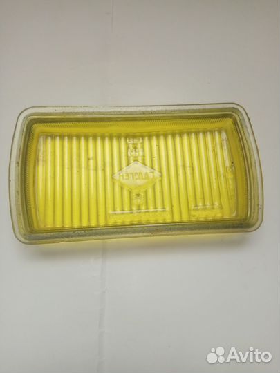 Стекло фары противотуманной жёлтое