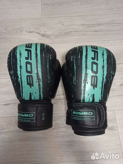 Боксерские перчатки 12 oz boybo