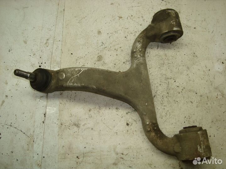 Рычаг передний левый верхний W163 M628