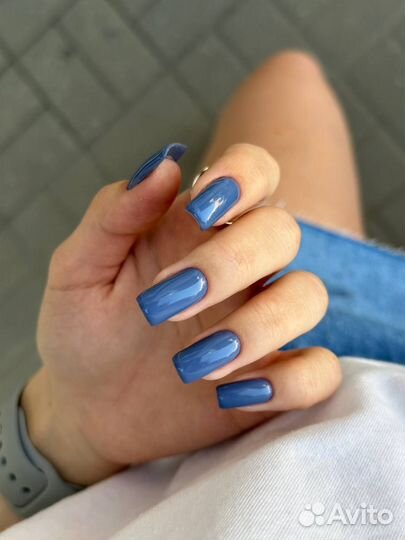 Модель на маникюр