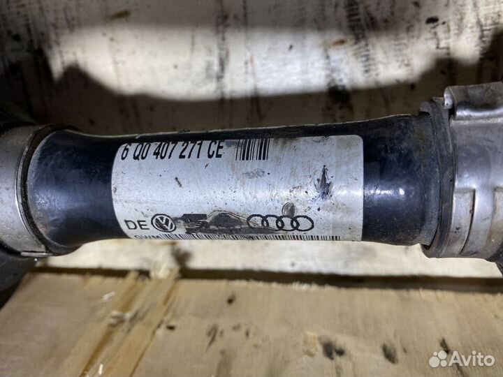 Приводной вал левый Fabia 1 1,9 дизель МКПП P79