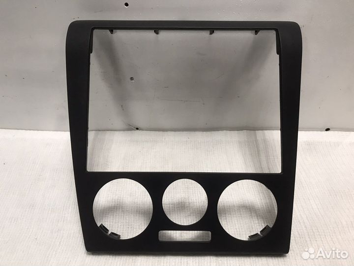 Накладка на магнитолу/отопитель Skoda Octavia A4