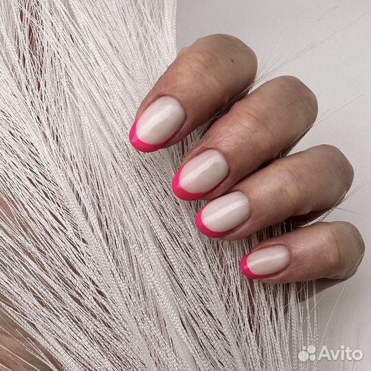 Педикюр маникюр Большевиков Ладожская