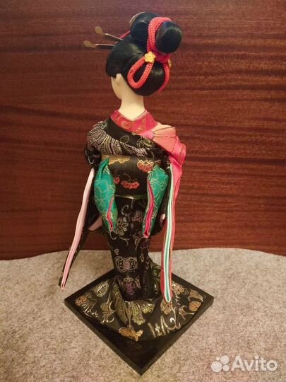 Статуэтка Гейши на подставке