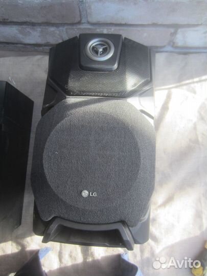 Акустическая система LG FE-2000VE