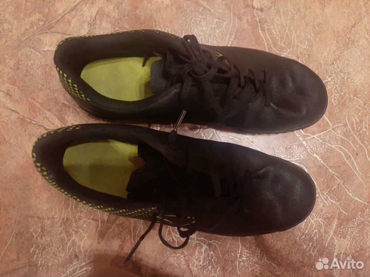 Кроссовки сороконожки