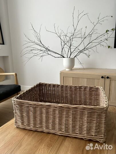 Корзина плетеная из бумажной лозы