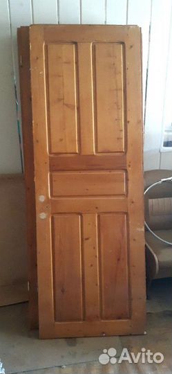 Дверь деревянный