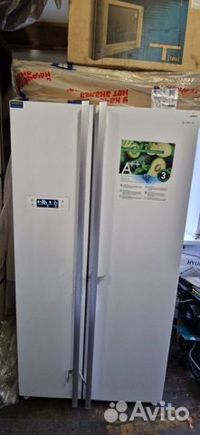 Холодильник двухдверый Side by Side две штуки
