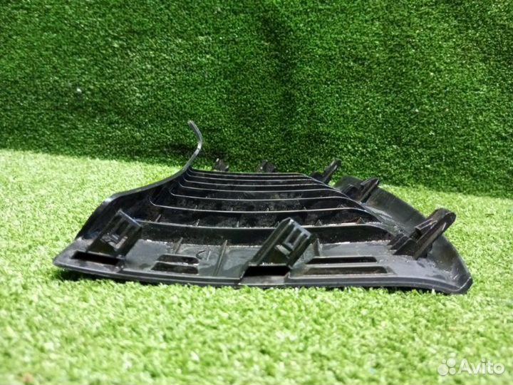 Накладка декоративная передняя левая Peugeot 308