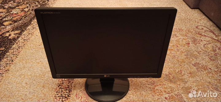 Монитор LG Flatron W1942SE-BF 1440х900 75Гц