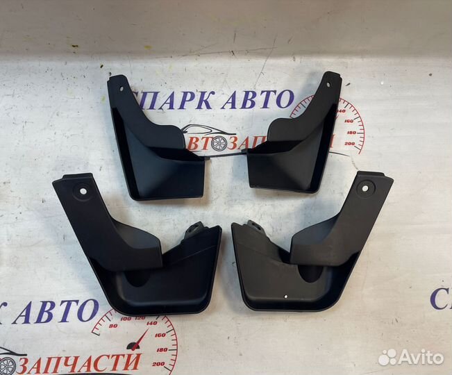 Брызговики Toyota Vitz/Yaris 130, Aqua черные комп