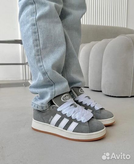 Кроссовки оптом