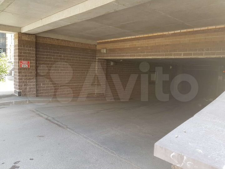 Машиноместо, 14 м²