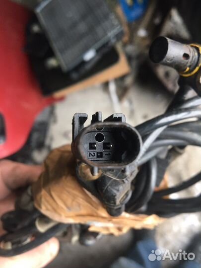 Датчик абс Нива 21214 urban Бош