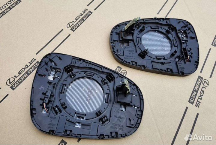 Зеркальный элемент Lexus Es