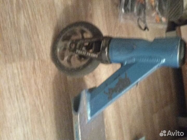 Продам самокат трюковой