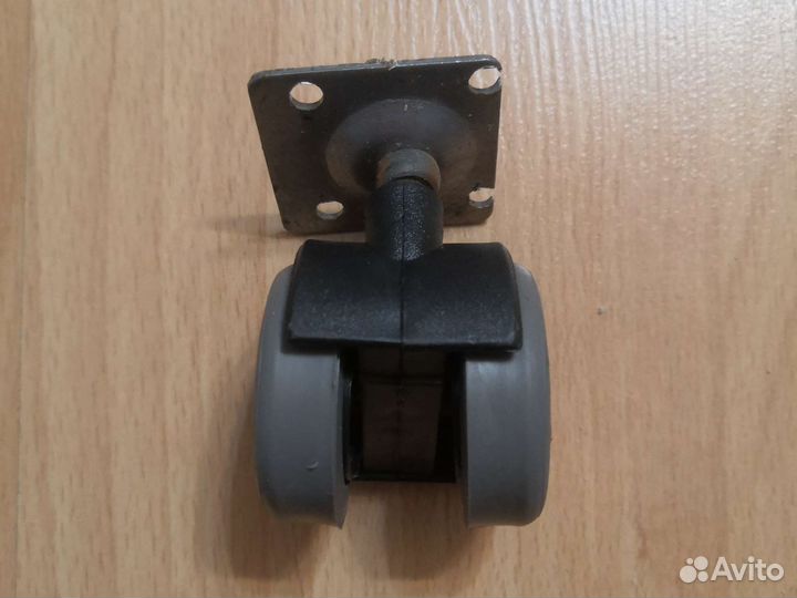 Колесо мебельное