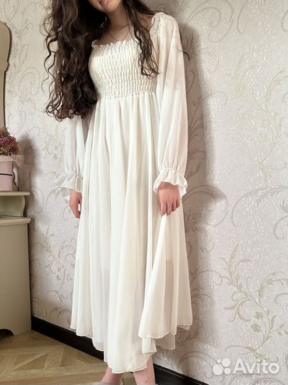 Платье белое легкое