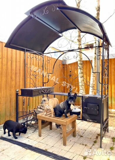 Мангал с крышей