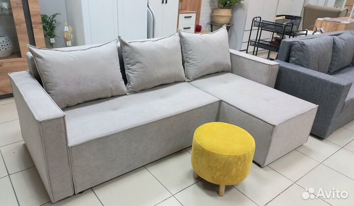 Диван с оттоманкой