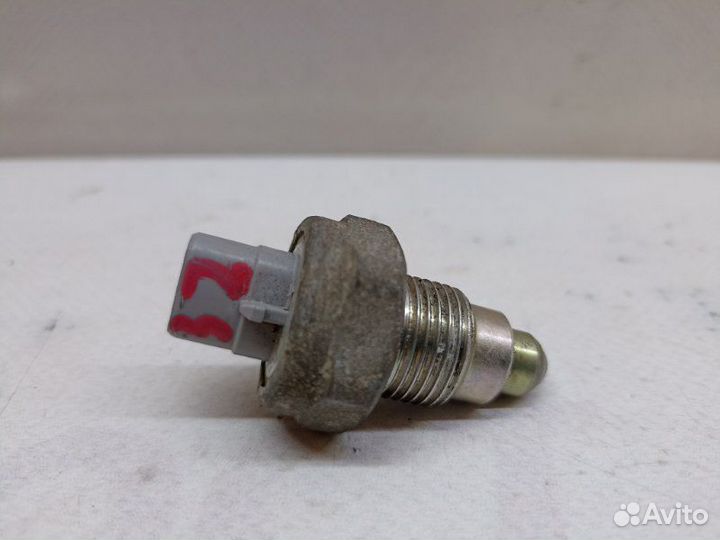 Датчик давления масла Toyota Avensis ZZT251 1ZZ-FE