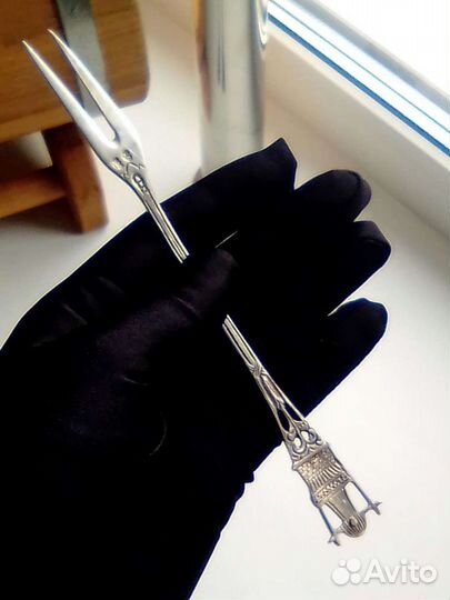 Столовое серебро вилки дессертные