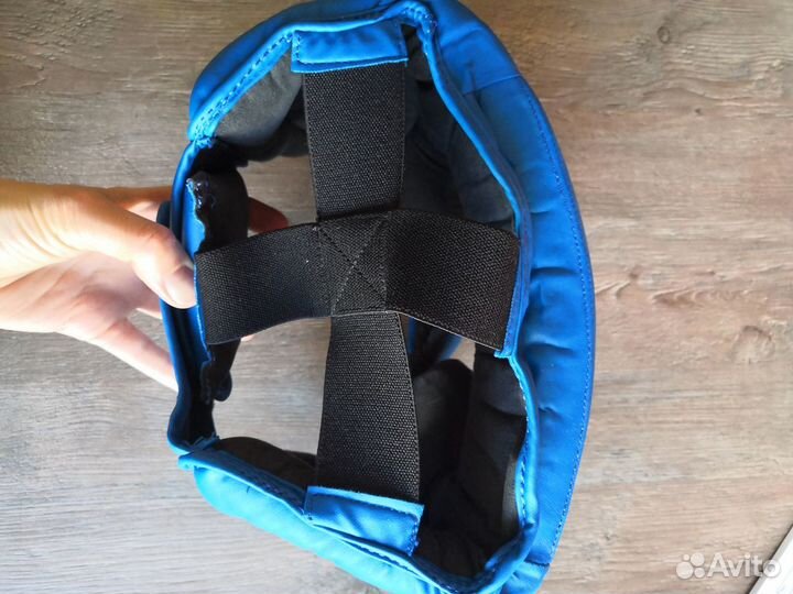 Шлем и перчатки Demix для единоборств, бокса