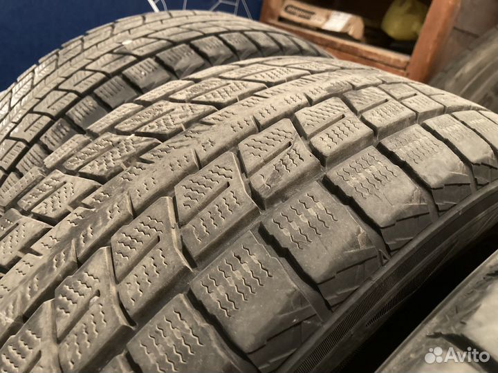 Dunlop Winter Maxx SJ8 235/55 R17