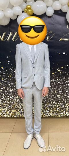 Костюм тройка