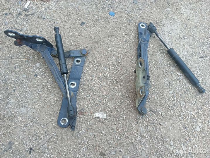 Петли крышки багажника Volkswagen vento