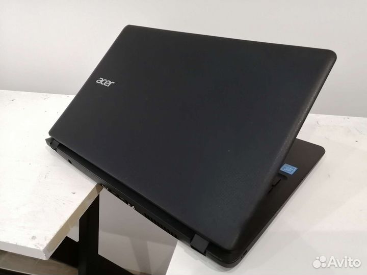 Ноутбук Acer Full HD / 4ядра / SSD