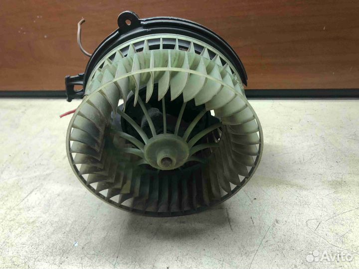 Моторчик печки Mercedes E W124