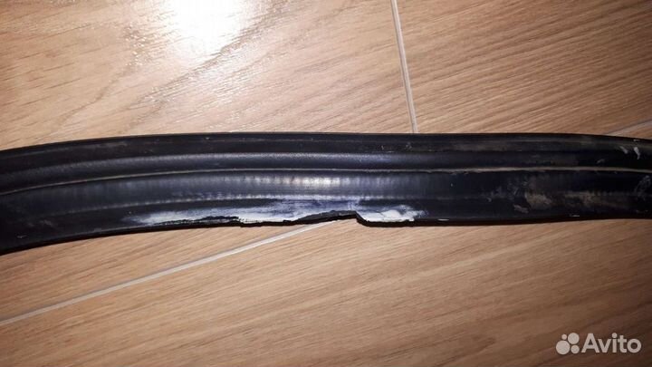 Уплотнительная резинка крышки багажника Kia Rio 3