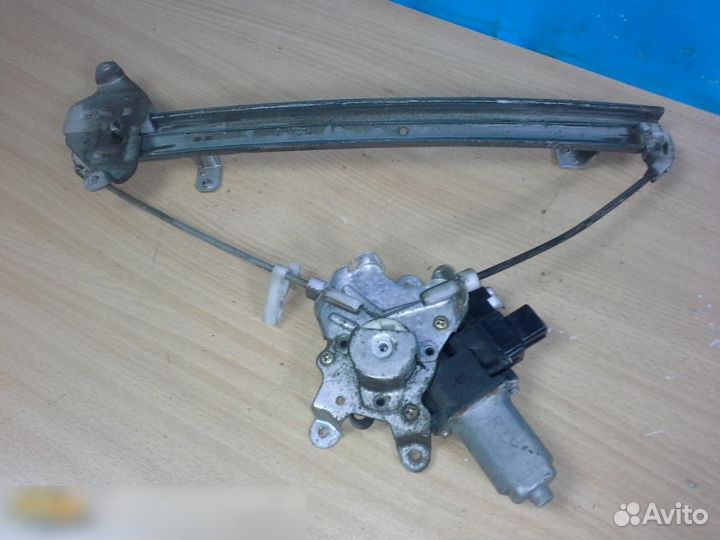 Стеклоподъемник электр. задний левый Mitsubishi La