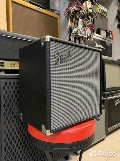 Комбоусилитель басовый Fender rumble 25
