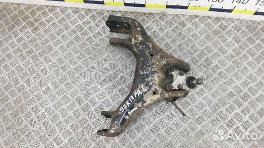 Рычаг передний нижний правый isuzu trooper 1 LS (9