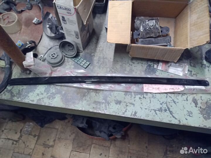 Молдинг лобового стекла kia opirus