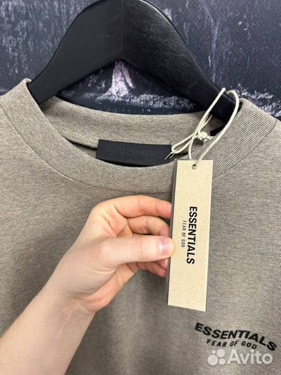 Футболка essentials fear of god