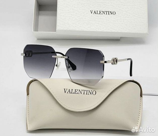 Солнцезащитные очки женские брендовые