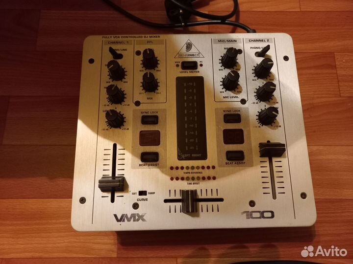 Микшер профессиональны behringer pro mixer VMX 100