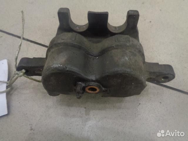 Суппорт передний правый Kia Sorento 2002-2009