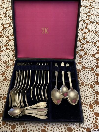 Набор столовых приборов мельхиор